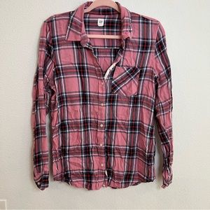 Gap pink plaid button down shirt size M